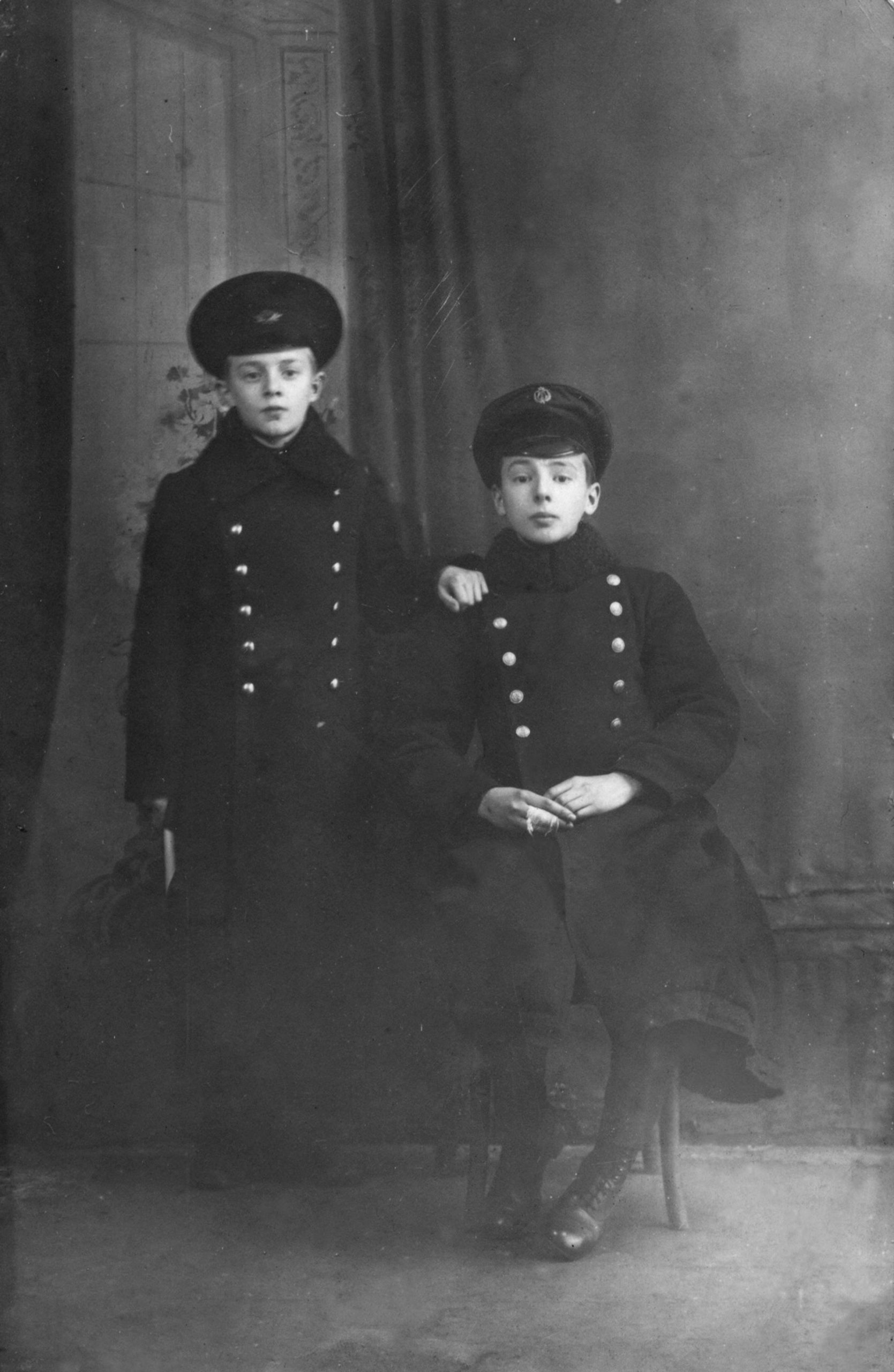 A young George Balanchine with his brother Andrea in military outfits, 1900s